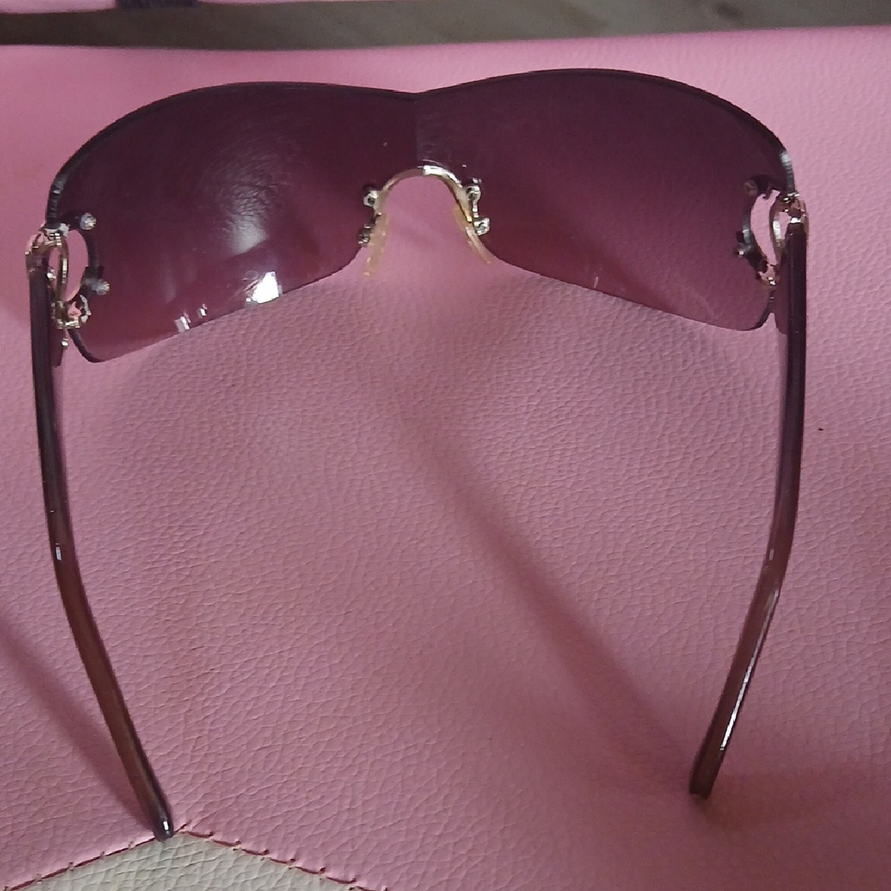 CHANEL Purple Sunglasses with Heart Detail - Picture 3 of 7